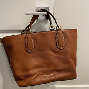 Michael Kors Leather Hand Bag ❤️